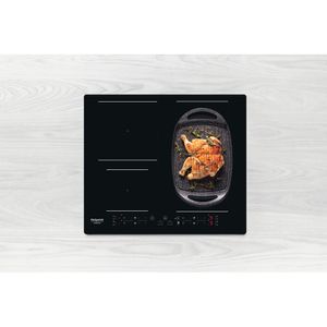 Hotpoint_Ariston-Piano-cottura-HB-3760B-NE-Nero-Induction-vitroceramic-Lifestyle-frontal