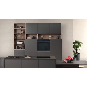 002__Lifestyle frontal