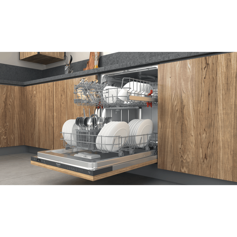 Hotpoint_Ariston-Lavastoviglie-Da-incasso-H2I-HD526-AS-Totalmente-integrato-E-Lifestyle-perspective-open