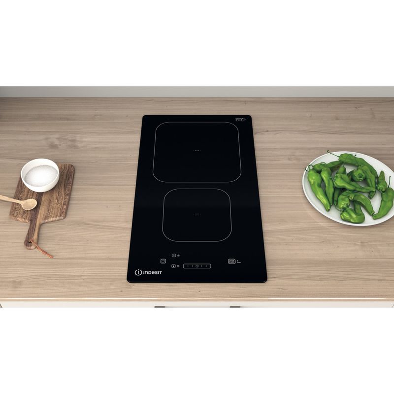 Indesit Piano cottura IS 19Q30 NE Nero Induction vitroceramic Lifestyle frontal top down