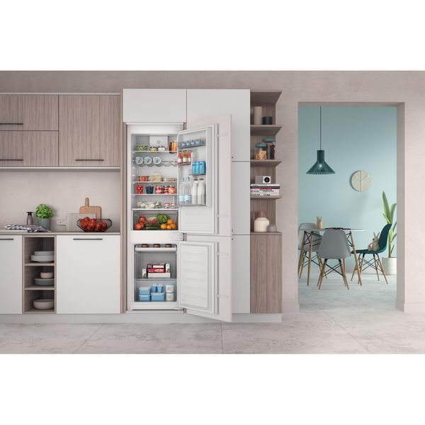 Indesit Combinazione Frigorifero/Congelatore Da incasso INC18D031B1 Bianco 2 porte Lifestyle frontal open