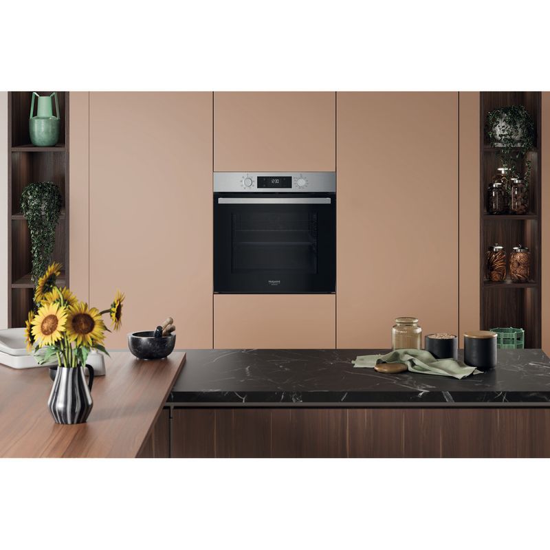 Hotpoint_Ariston-Forno-Da-incasso-HAO3-K55H-X-Elettrico-A-Lifestyle-frontal