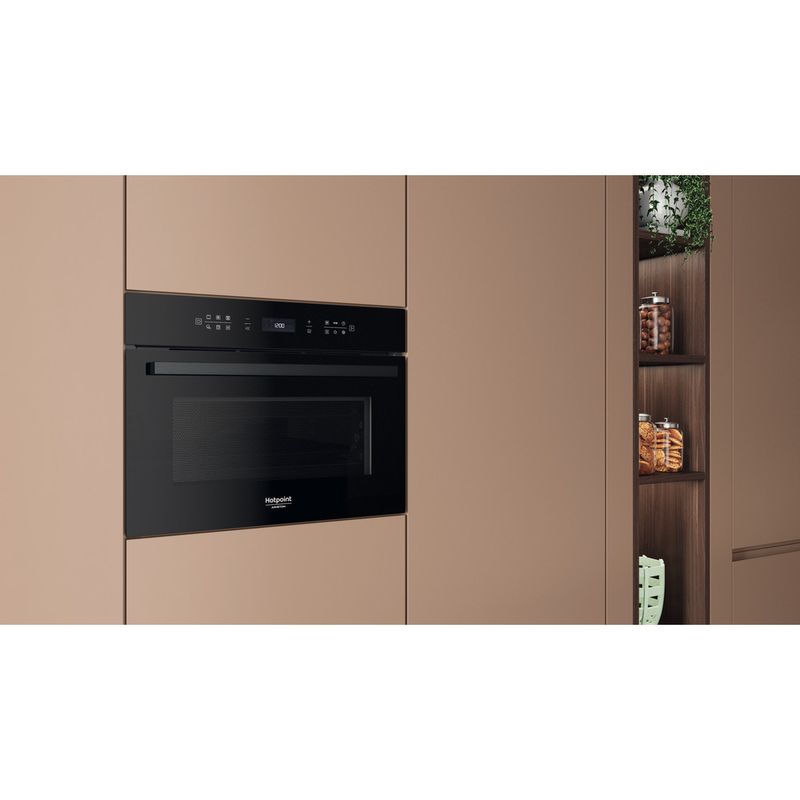 Hotpoint_Ariston Microonde Da incasso HACW7O7HTSBUK Nero Elettronico 53 Microonde combinato 950 Lifestyle perspective