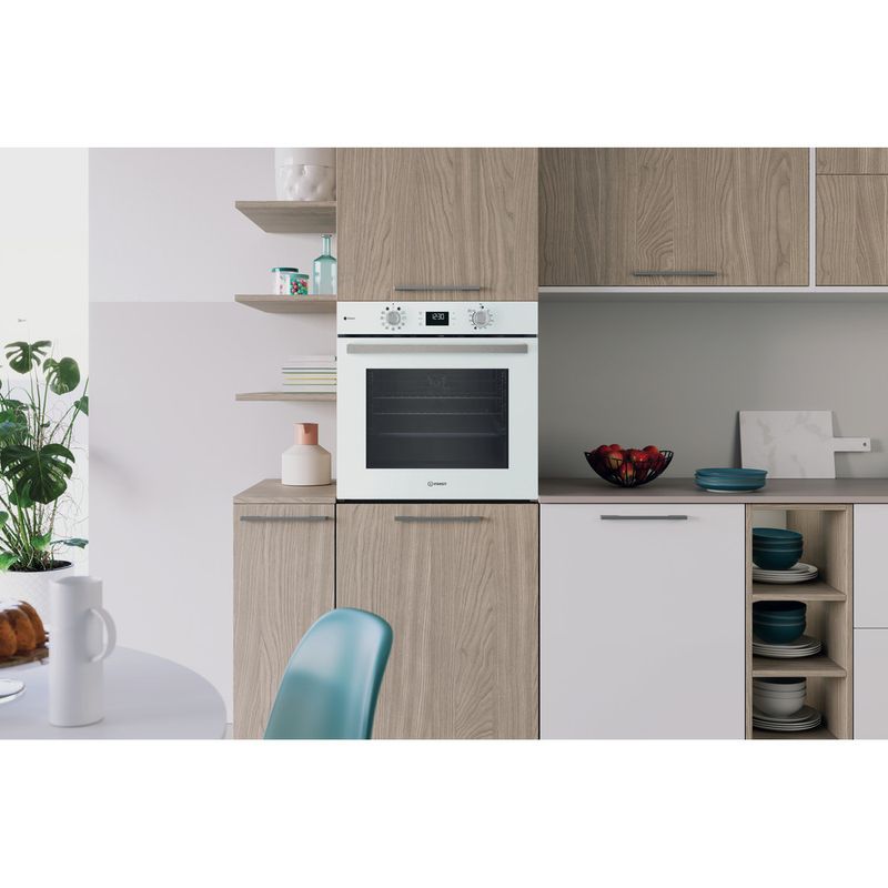 Indesit Forno Da incasso IO K58HS W Elettrico A+ Lifestyle frontal