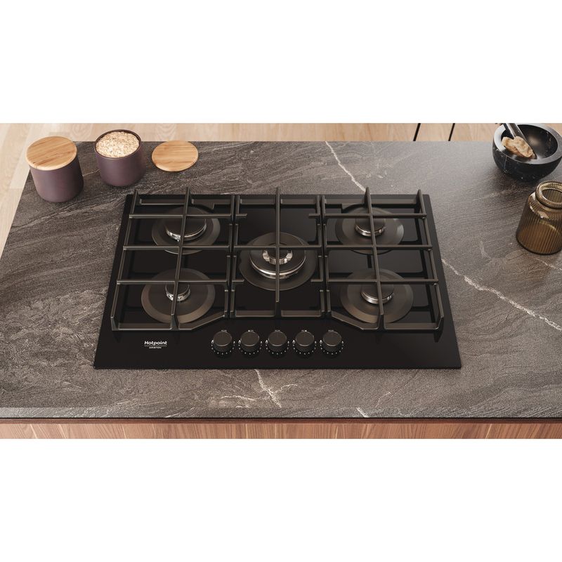 Hotpoint_Ariston-Piano-cottura-HAGS-72F-BK-1-Nero-GAS-Lifestyle-frontal-top-down