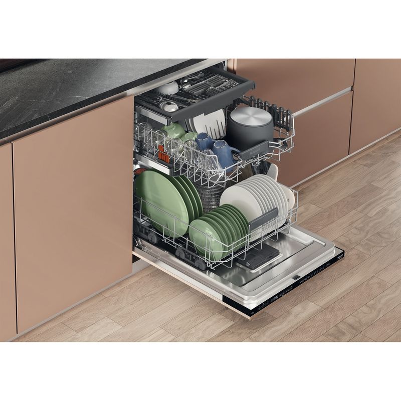 Hotpoint_Ariston-Lavastoviglie-Da-incasso-HA6IB16B2M6L0-Totalmente-integrato-B-Lifestyle-perspective-open