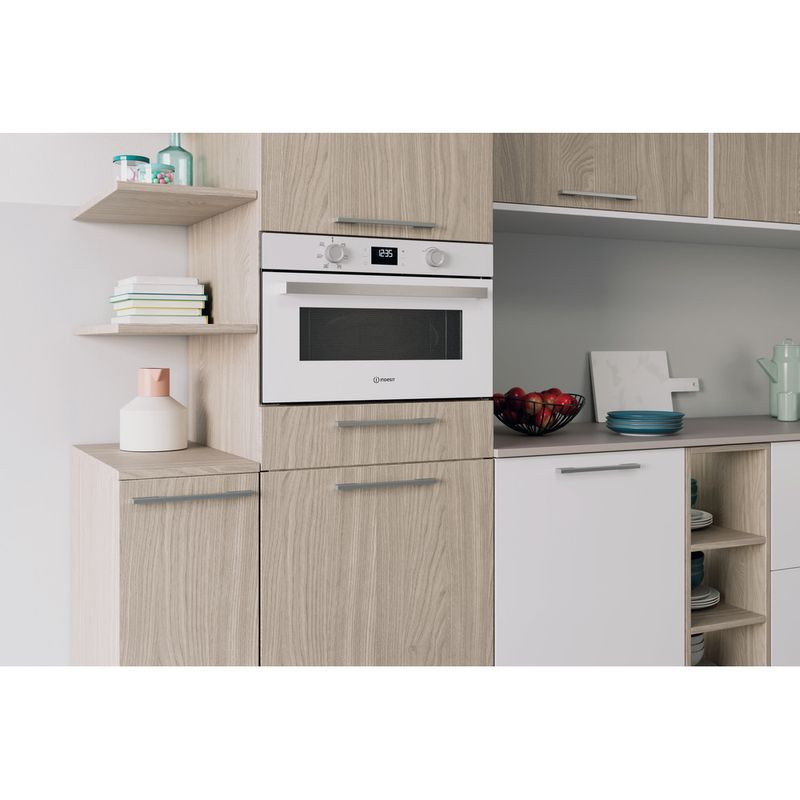 Indesit Microonde Da incasso ID K52R W Bianco Elettronico 31 Microonde + grill 1000 Lifestyle perspective