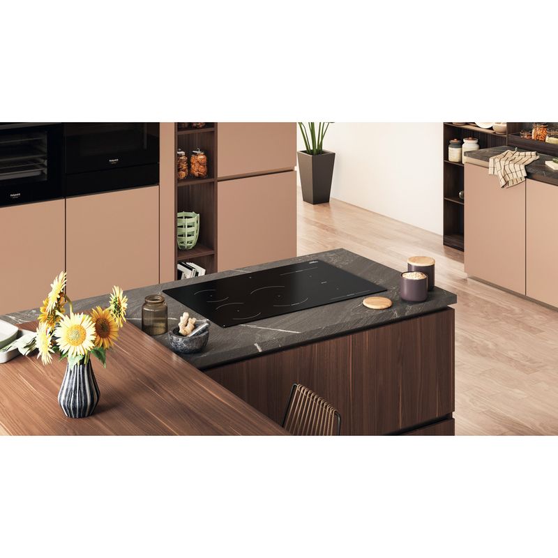 Hotpoint_Ariston-Piano-cottura-HTX8017DNF2-Nero-Induction-vitroceramic-Lifestyle-perspective