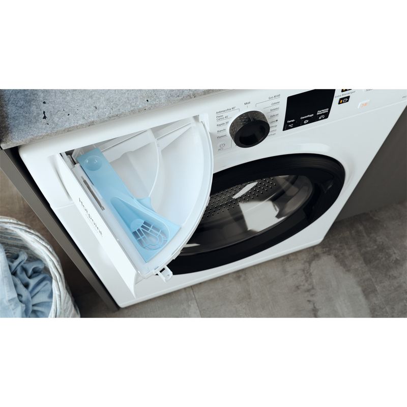 Hotpoint_Ariston-Lavabiancheria-Libera-installazione-NF827WK-IT-Bianco-Carica-frontale-A-Drawer