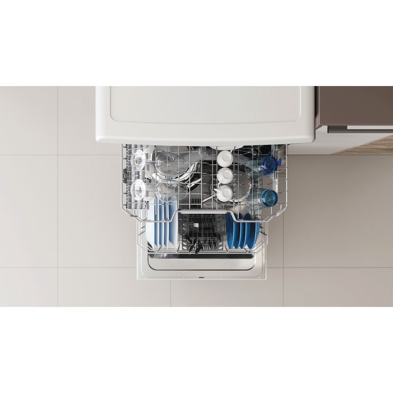 Indesit-Lavastoviglie-A-libera-installazione-IN2FFC14BN6-A-libera-installazione-C-Lifestyle-perspective