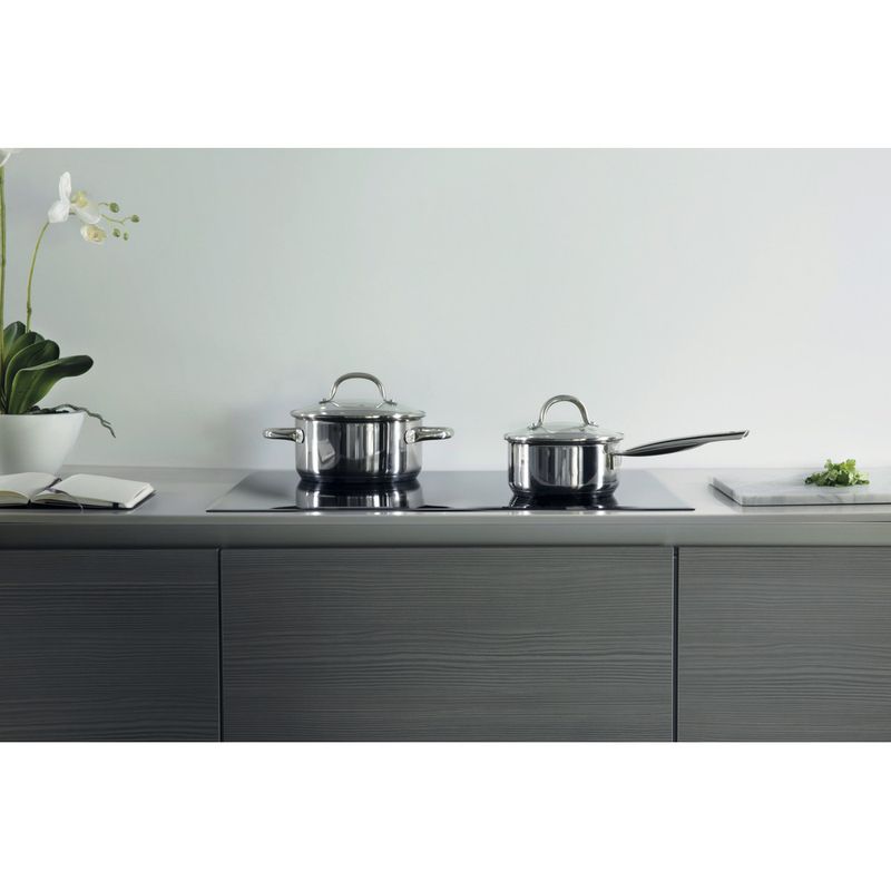 Whirlpool-Piano-cottura-SMC-774-F-BT-IXL-Nero-Induction-vitroceramic-Lifestyle-frontal