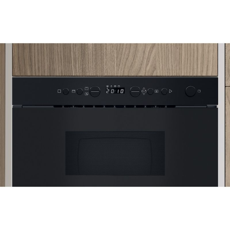 Indesit-Microonde-Da-incasso-IM-K12-B-Nero-Elettronico-22-Microonde---grill-750-Lifestyle-control-panel