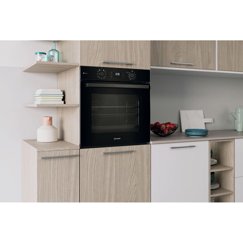 Indesit-Forno-Da-incasso-IO-K78PSU-B-Elettrico-A---Lifestyle-perspective