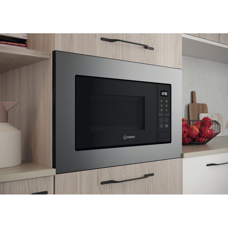 Indesit-Microonde-Da-incasso-MWI-120-SX.1-Stainless-Steel-Elettronico-20-Solo-microonde-800-Lifestyle-perspective