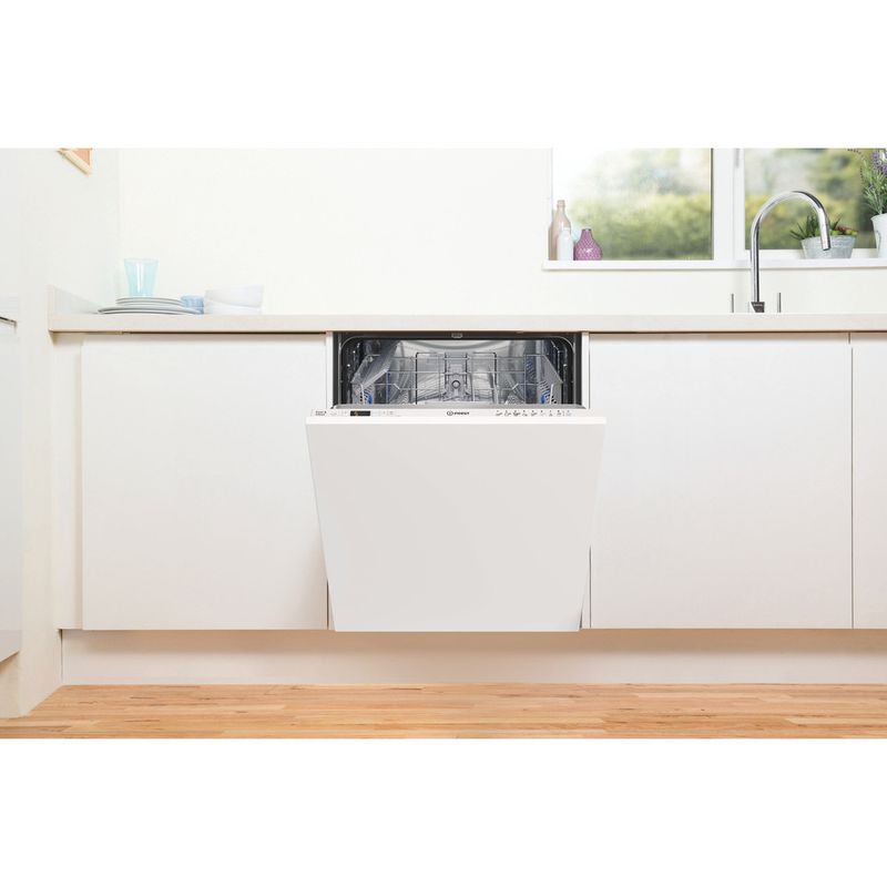 Indesit-Lavastoviglie-Da-incasso-IN2IFC14BN6-Totalmente-integrato-C-Lifestyle-frontal