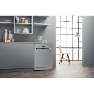 Hotpoint_Ariston-Lavastoviglie-Libera-installazione-HA4FFB14BX-Libera-installazione-B-Lifestyle-perspective
