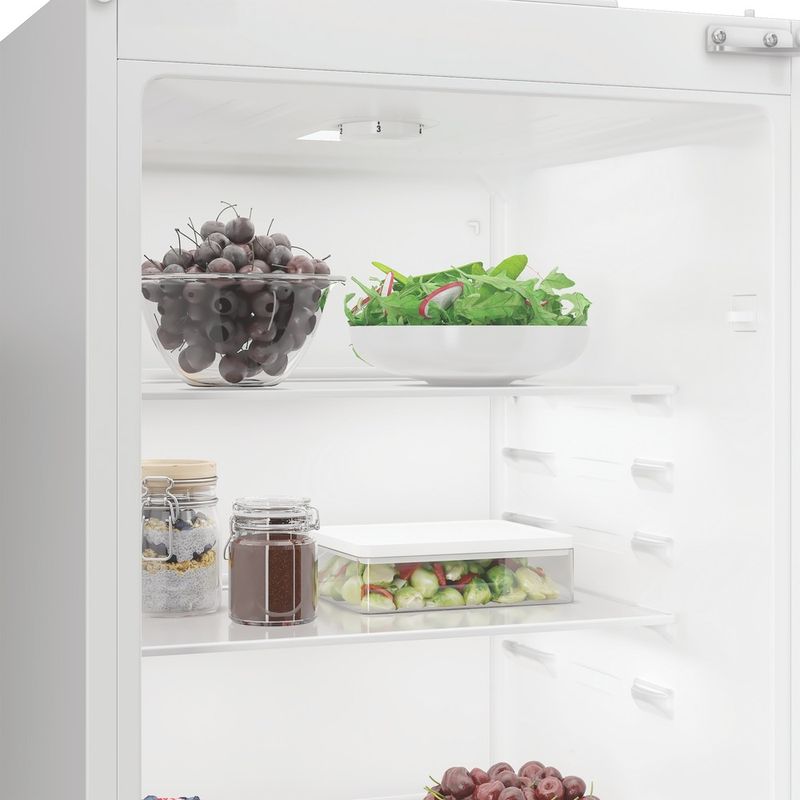 Indesit-Combinazione-Frigorifero-Congelatore-Da-incasso-KINH-1271-B4E-Zinc-Metal-2-porte-Lifestyle-perspective