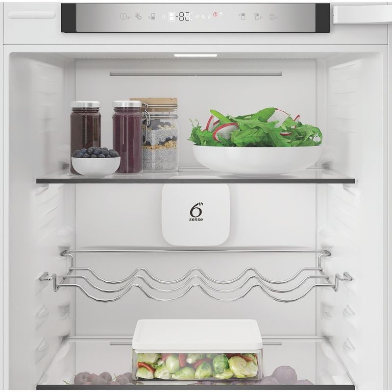 Whirlpool Combinazione Frigorifero/Congelatore Da incasso WHK2 5293 B5E Zinc Metal 2 porte Lifestyle detail