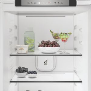 Whirlpool Combinazione Frigorifero/Congelatore Da incasso WHK2 5322 B4E Zinc Metal 2 porte Lifestyle frontal