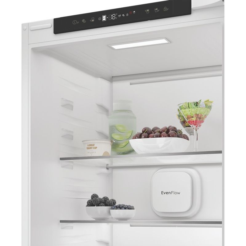 Hotpoint-Combinazione-Frigorifero-Congelatore-Da-incasso-HPK2-5322-B4E1-Zinc-Metal-2-porte-Lifestyle-perspective