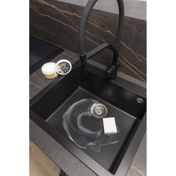 Whirlpool-HOME-CARE-UNC501-Lifestyle-perspective