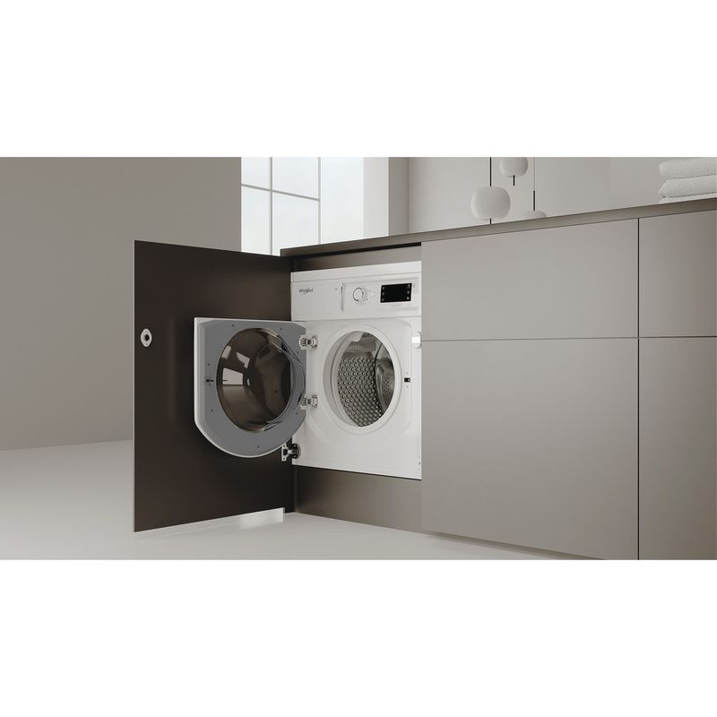 Whirlpool-Lavabiancheria-Da-incasso-BI-WMWG-91486-EU-Bianco-Carica-frontale-A-Lifestyle-perspective-open